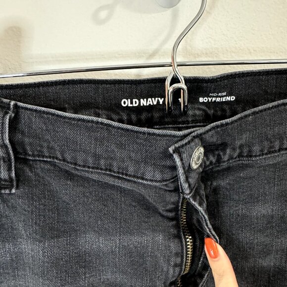 Old Navy Women's Boyfriend Jeans - Black - Picture 5 of 11